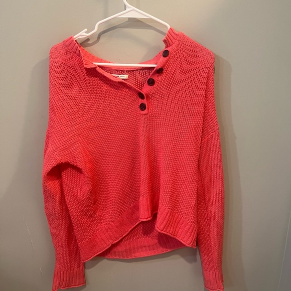 American eagle hot pink sweater! - Picture 1 of 1